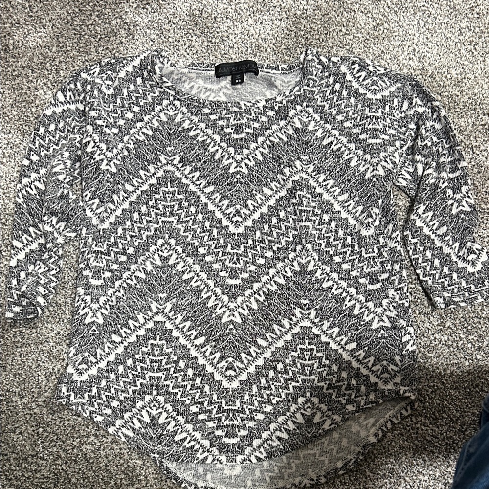 Almost Famous Black and White Patterned Jersey Top